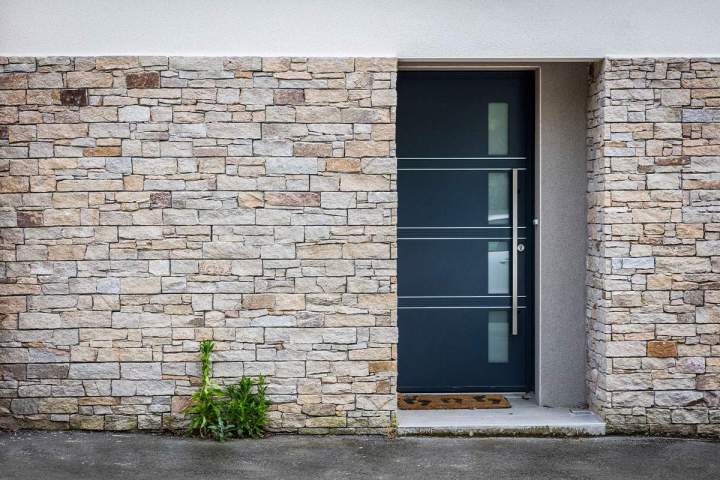 Réhabilitation des structures en pierres avec des techniques spécialisées.