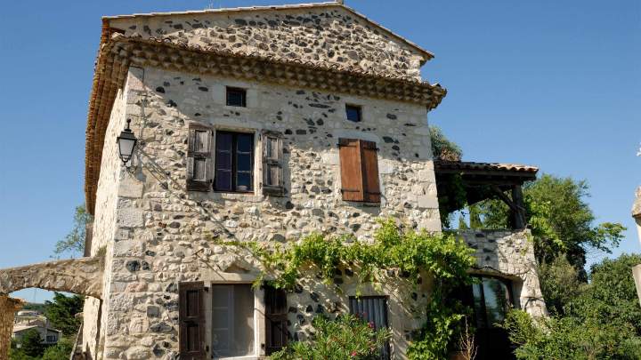 Ravalement de façade en pierre près de Septfonds